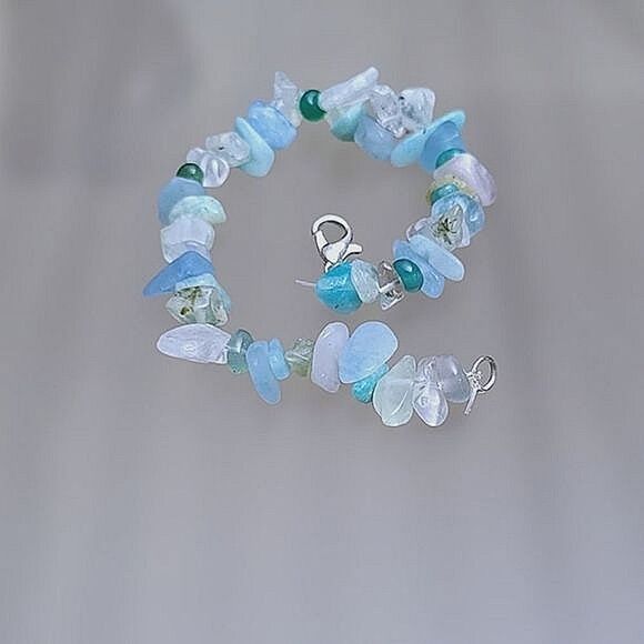 Handmade mixed gemstone stretch bracelet - Picture 5 of 7